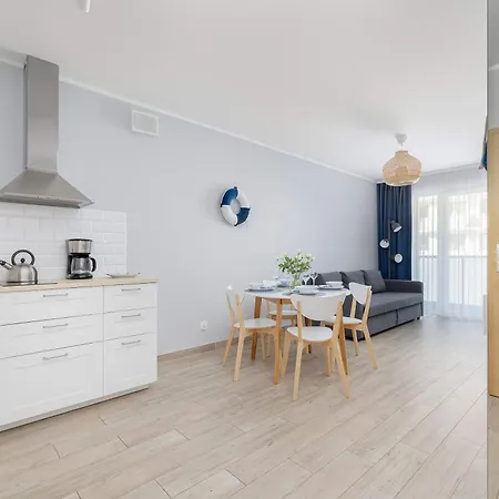 アパート Deluxe Baltic Wave, Basen, Silownia, Parking By Renters コウォブジェク